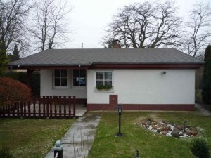 Modernisiertes Einfamilienhaus in Berlin (Französisch-Buchholz)