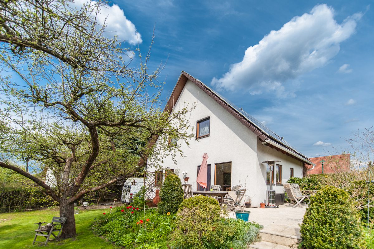 Einfamilienhaus mit weiterem Bungalow in Bernau OT Schönow zu verkaufen